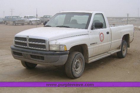 image for item 3767 1997 Dodge Ram 1500 pickup truck