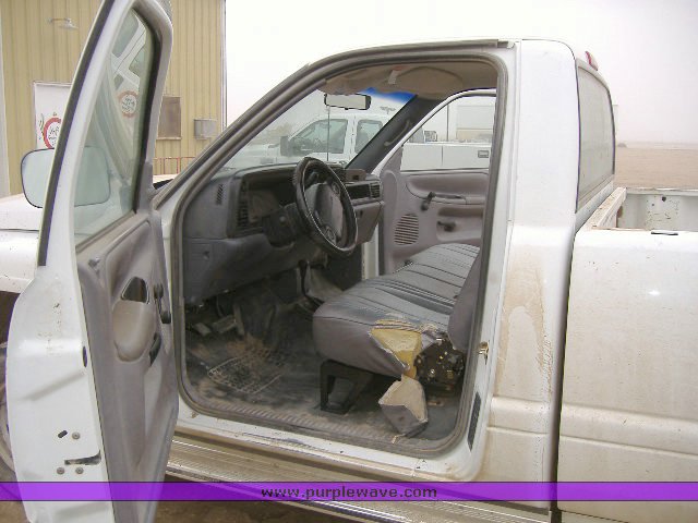 image for item 3767 1997 Dodge Ram 1500 pickup truck