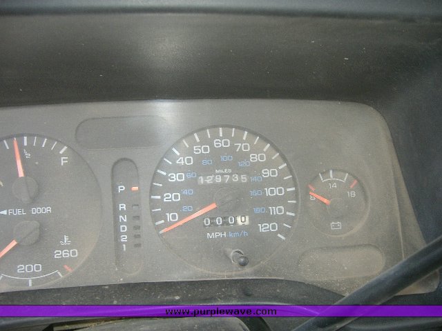 image for item 3767 1997 Dodge Ram 1500 pickup truck