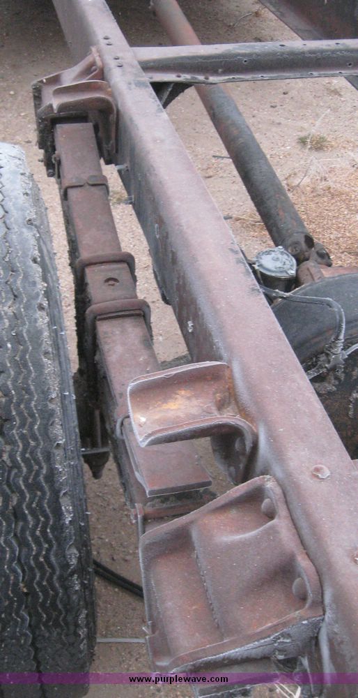 image for item 3804 1968 Ford F 600 truck