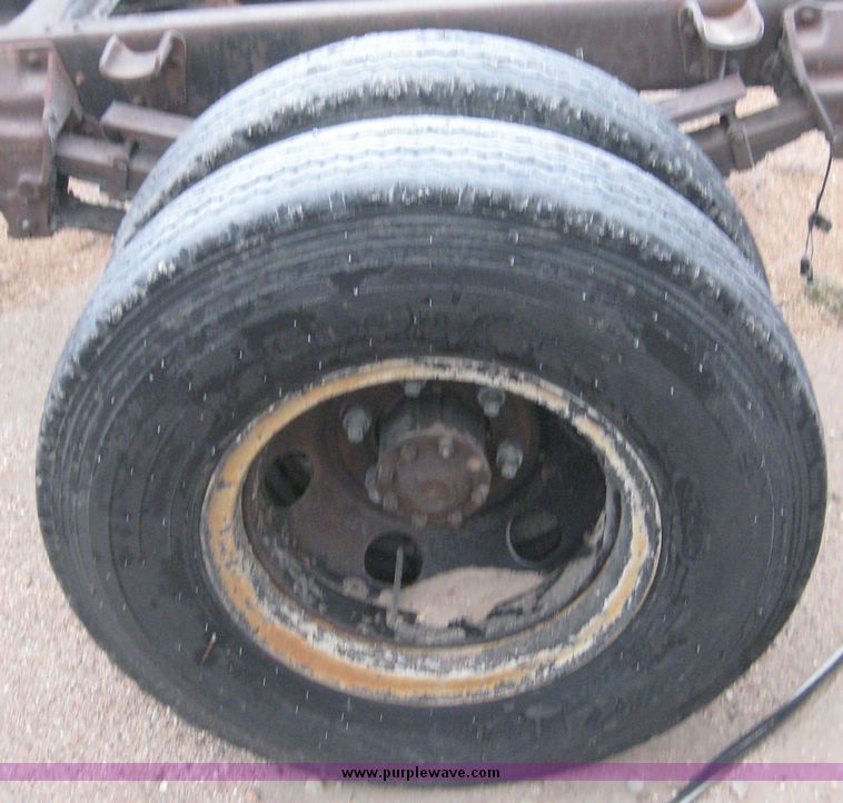 image for item 3804 1968 Ford F 600 truck