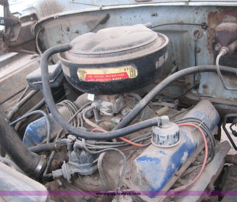 image for item 3804 1968 Ford F 600 truck