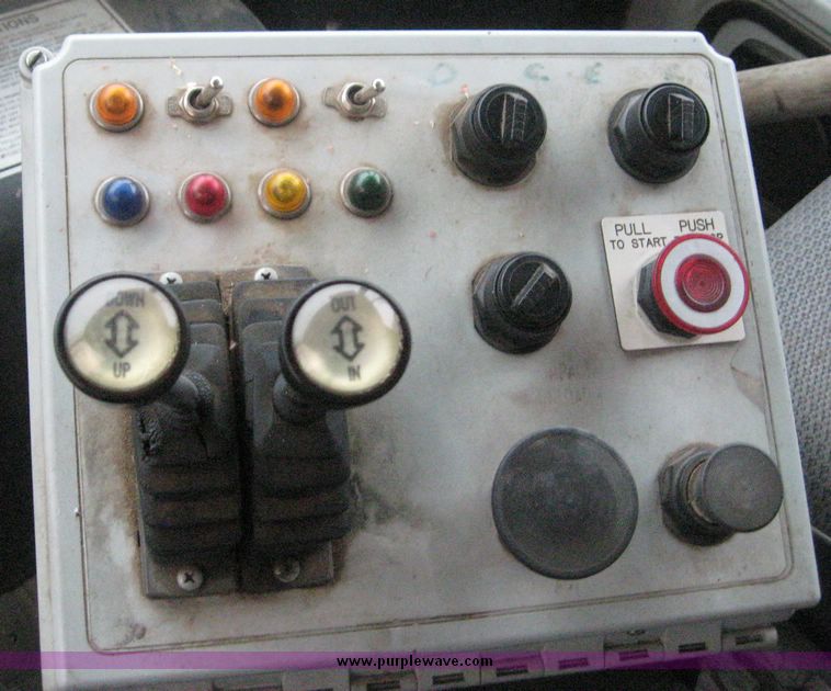 image for item 3805 1994 Ford L8000 tandem axle truck with Impac trash body