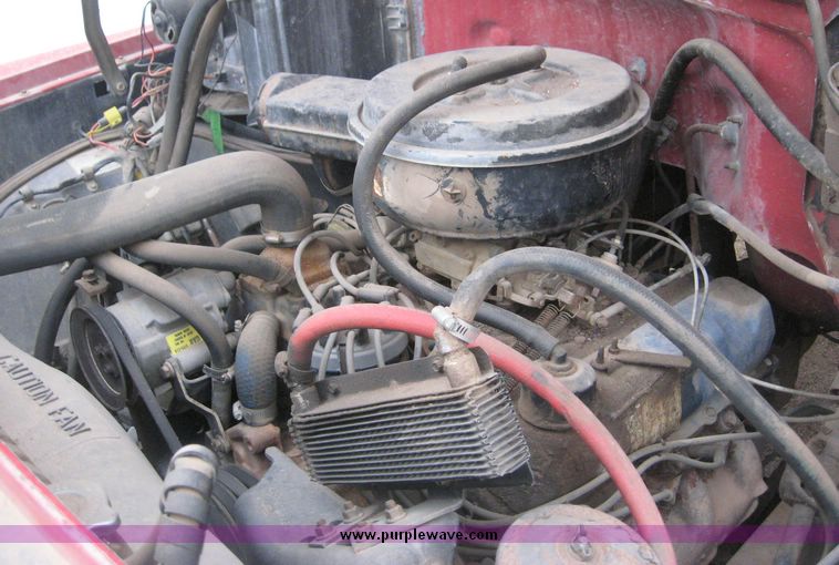 image for item 3809 1982 Ford F 600 truck with 10' dump bed and hoist