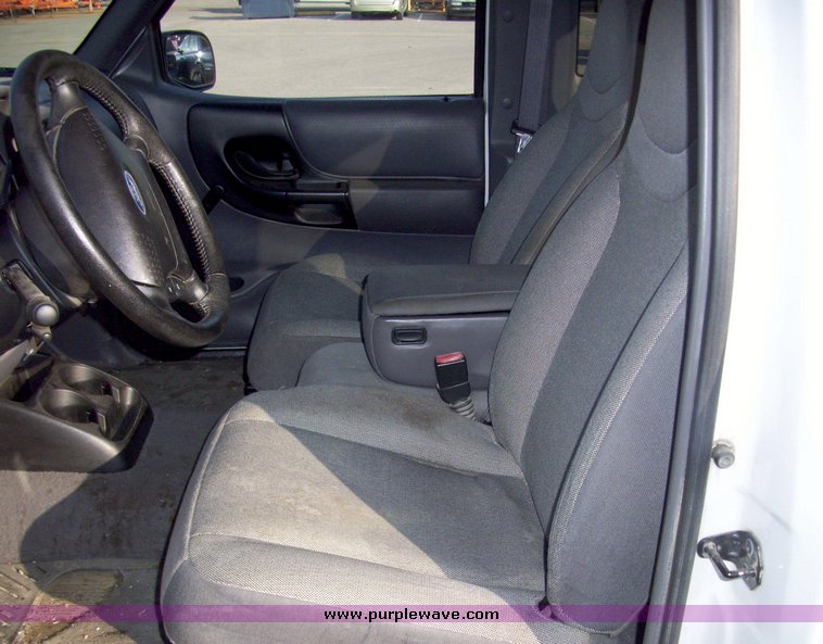 image for item 4012 2001 Ford Ranger