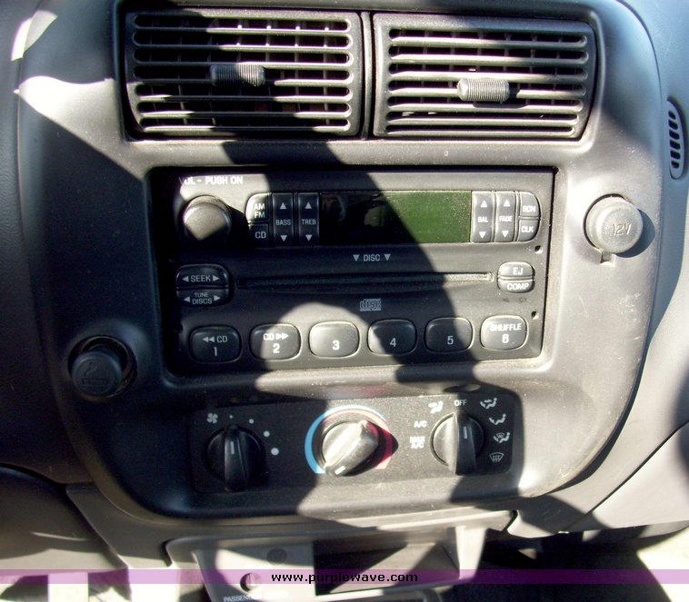 image for item 4012 2001 Ford Ranger