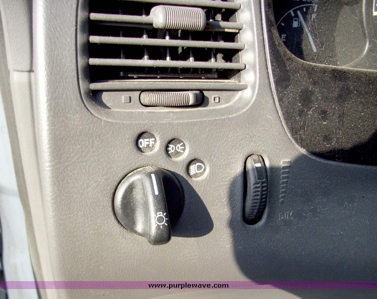 image for item 4012 2001 Ford Ranger