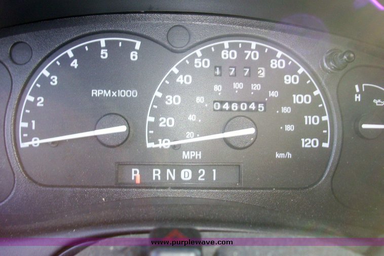 image for item 4013 2000 Ford Explorer XL