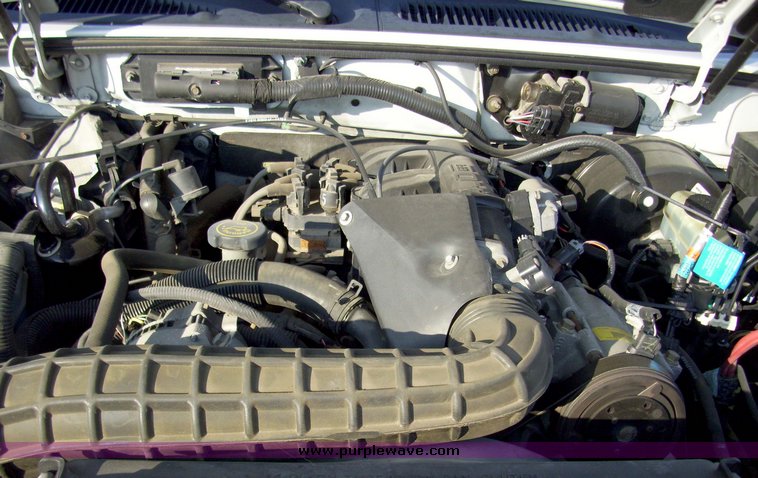 image for item 4013 2000 Ford Explorer XL