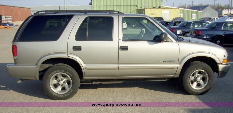 image for item 4014 2002 Chevrolet Blazer