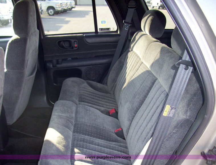 image for item 4014 2002 Chevrolet Blazer