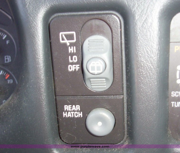 image for item 4014 2002 Chevrolet Blazer