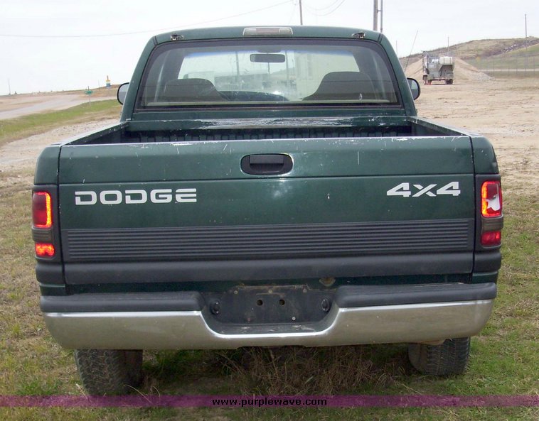 image for item 4090 2001 Dodge Ram 1500