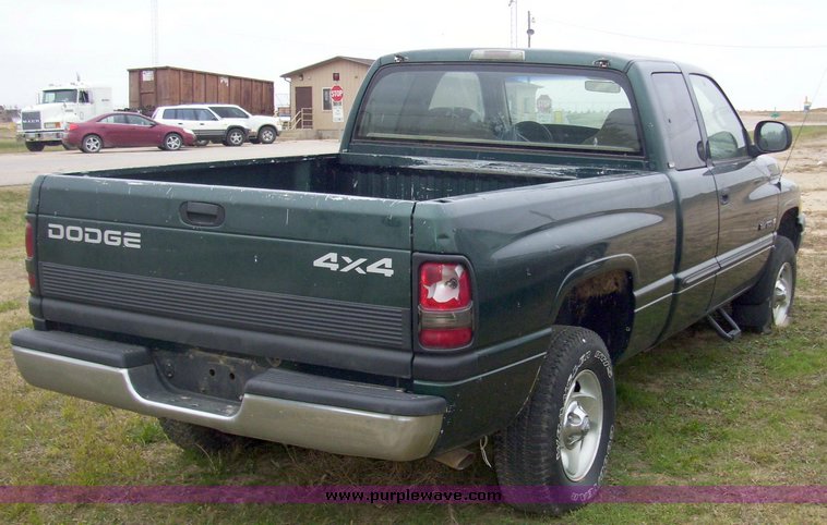 image for item 4090 2001 Dodge Ram 1500