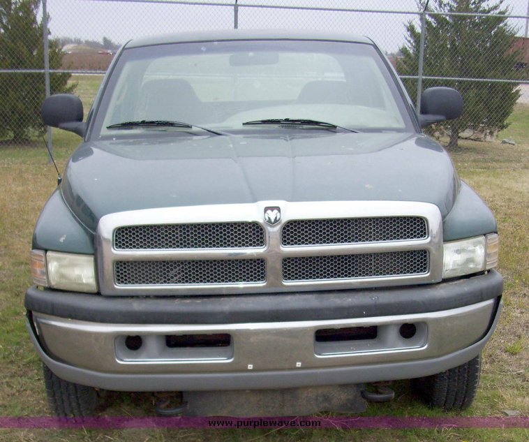 image for item 4090 2001 Dodge Ram 1500