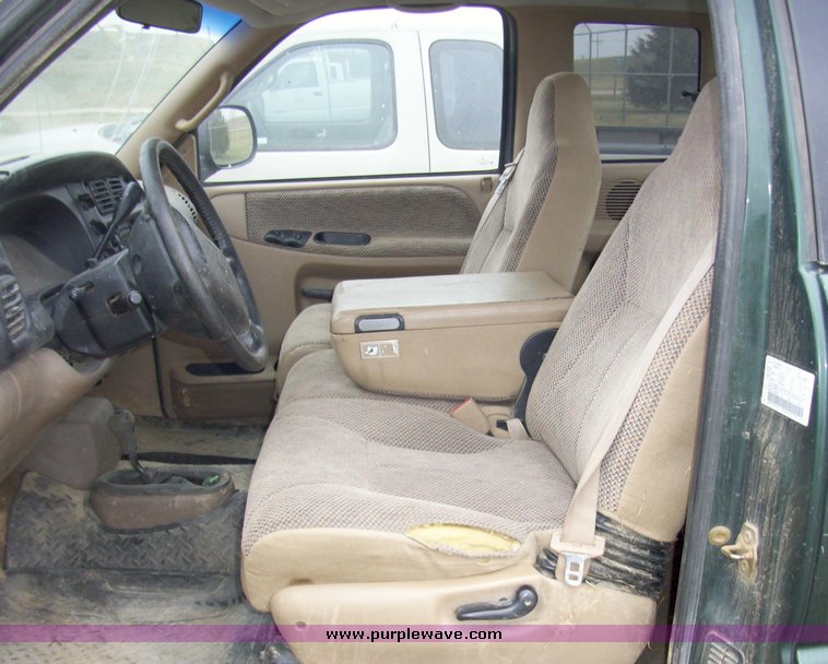 image for item 4090 2001 Dodge Ram 1500