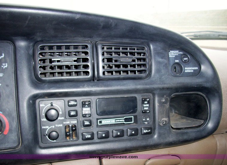 image for item 4090 2001 Dodge Ram 1500