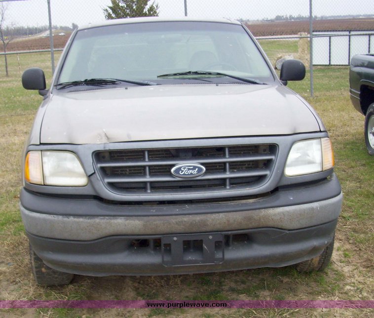 image for item 4091 2001 Ford F-150 XL