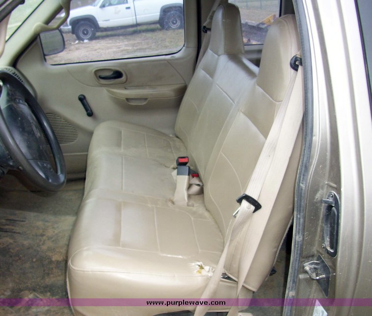 image for item 4091 2001 Ford F-150 XL