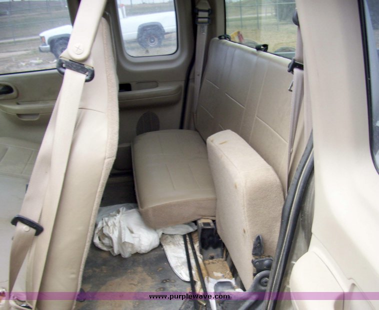 image for item 4091 2001 Ford F-150 XL