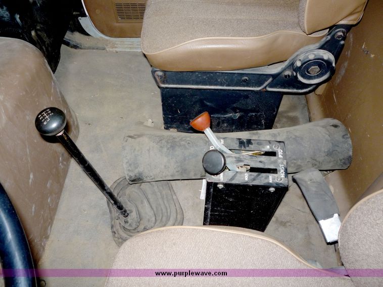 image for item 5078 1996 Ford Conventional LN8000F dump truck