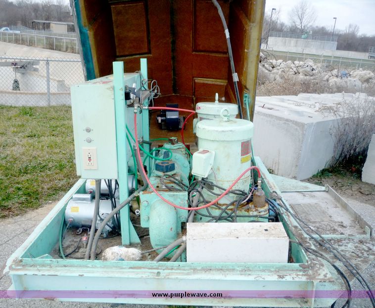 image for item 5079 Smith & Loveless pump station