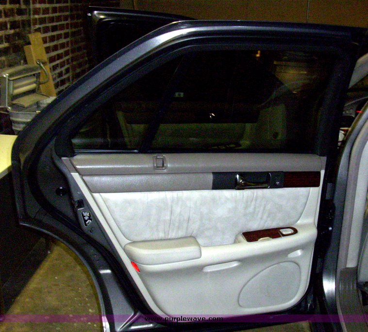 image for item 5084 1998 Cadillac Seville SLS