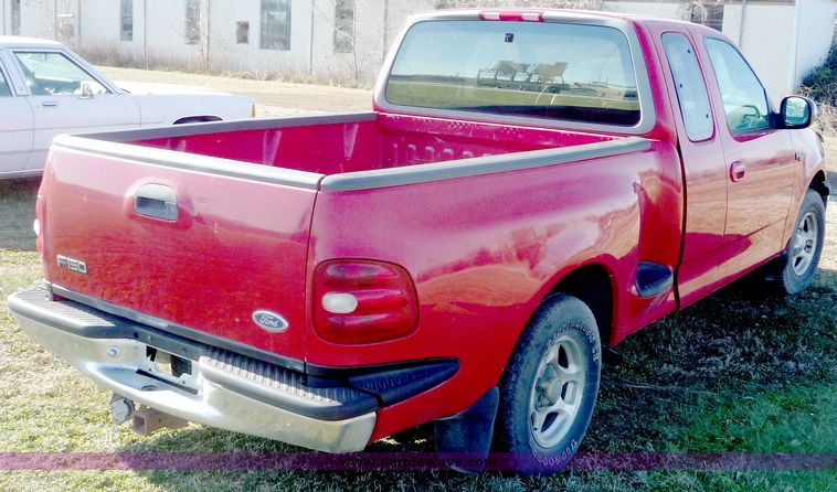 image for item 5099 1997 Ford F-150 XLT