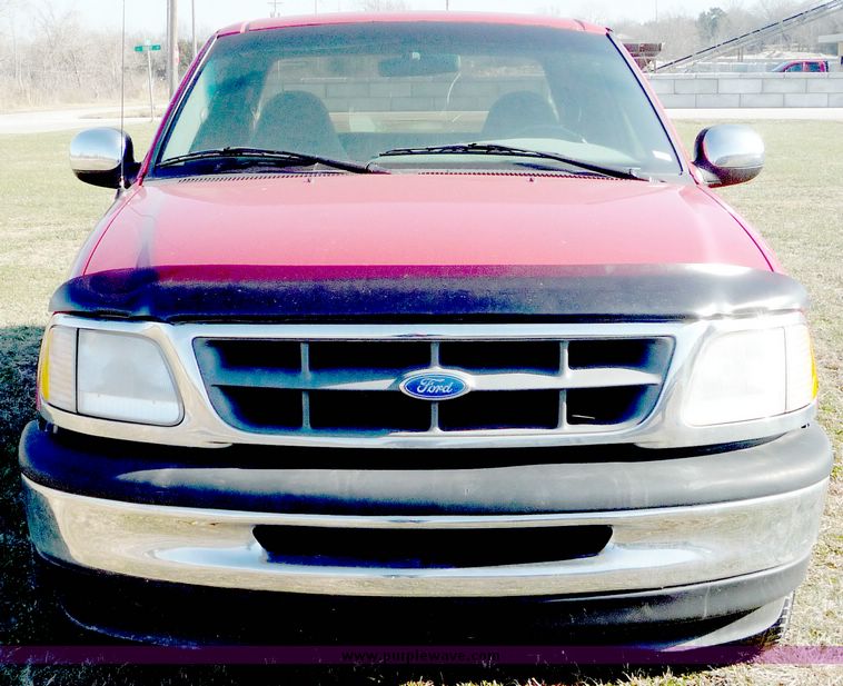 image for item 5099 1997 Ford F-150 XLT
