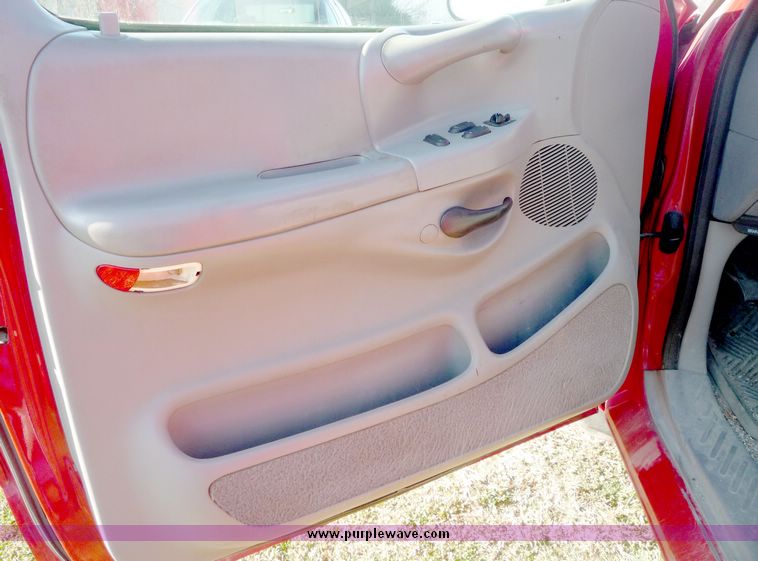 image for item 5099 1997 Ford F-150 XLT