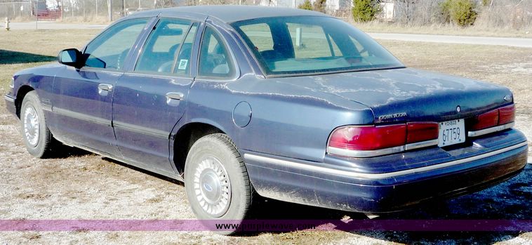 image for item 5100 1995 Ford Crown Victoria Police Interceptor