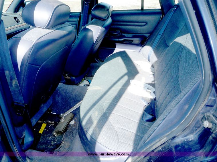 image for item 5100 1995 Ford Crown Victoria Police Interceptor