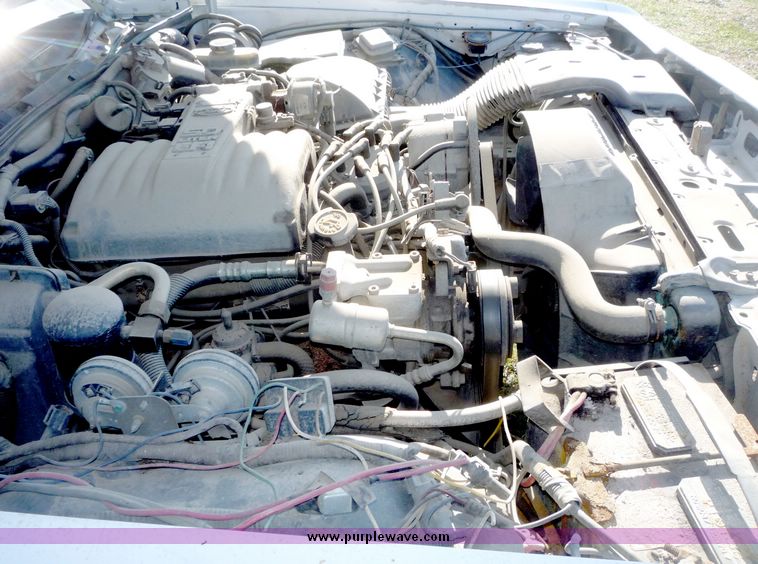 image for item 5101 1991 Ford Crown Victoria S