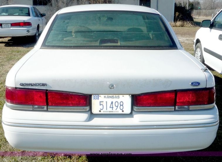 image for item 5103 1995 Ford Crown Victoria Police Interceptor