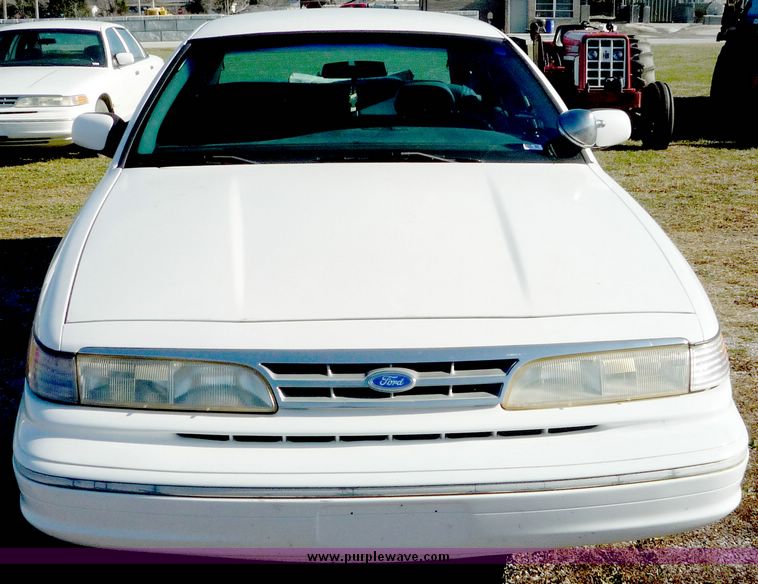 image for item 5104 1997 Ford Crown Victoria Police Interceptor
