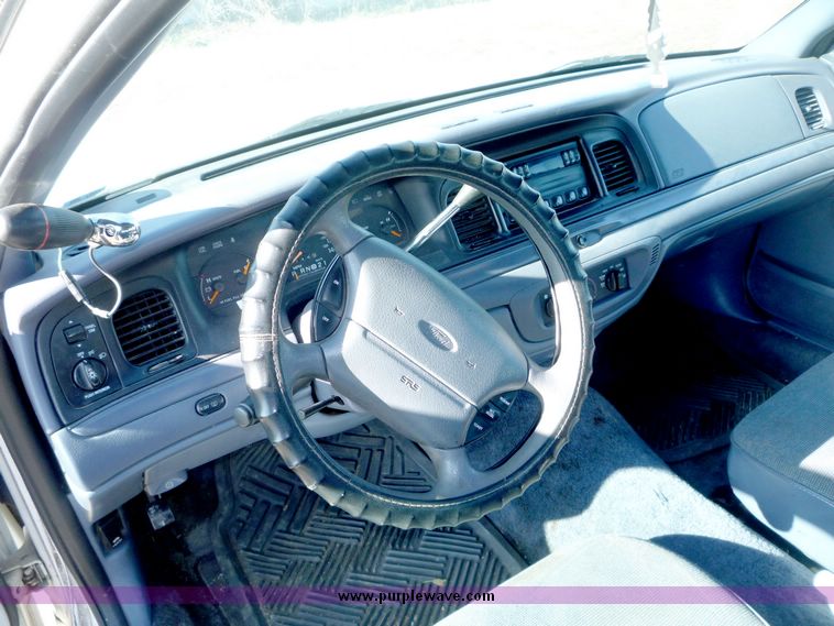 image for item 5104 1997 Ford Crown Victoria Police Interceptor