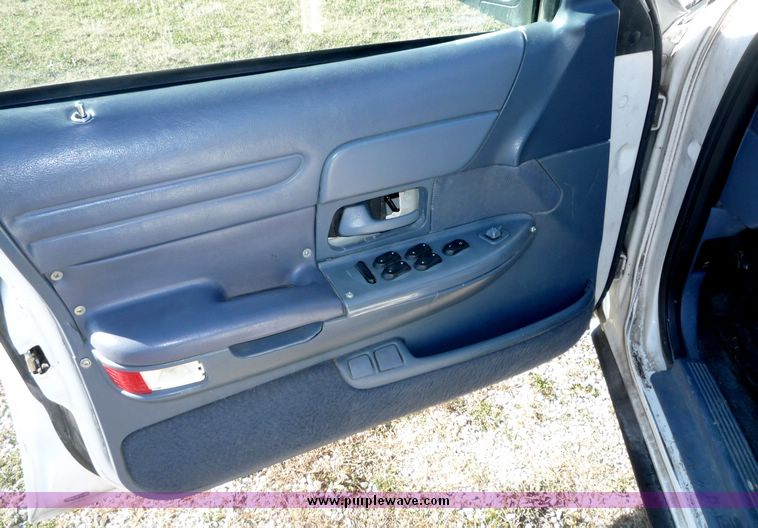 image for item 5104 1997 Ford Crown Victoria Police Interceptor