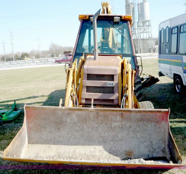 image for item 5106 1989 Case 580K back hoe loader