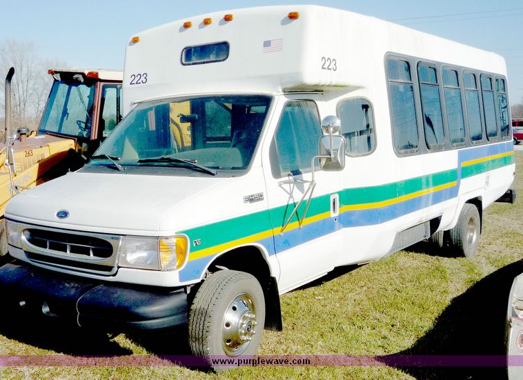 image for item 5107 1999 Ford E-450 Super Duty RV