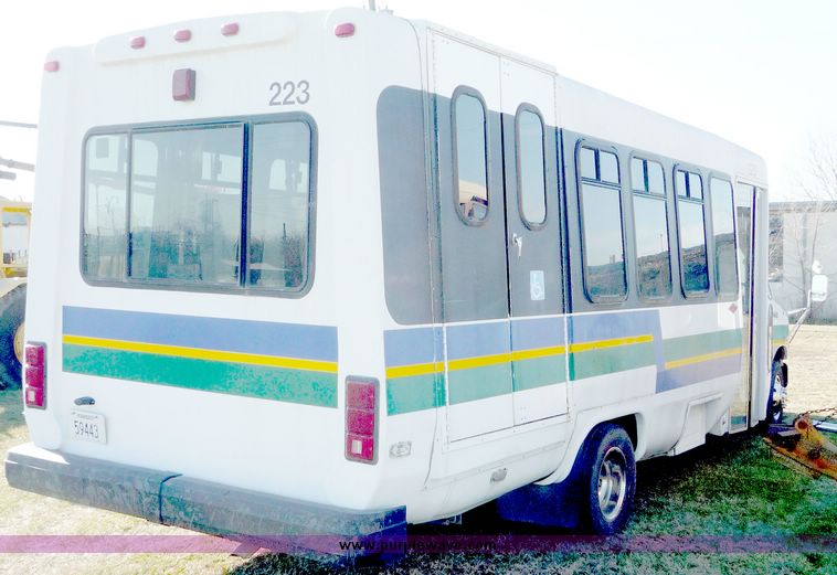 image for item 5107 1999 Ford E-450 Super Duty RV