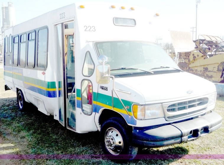 image for item 5107 1999 Ford E-450 Super Duty RV