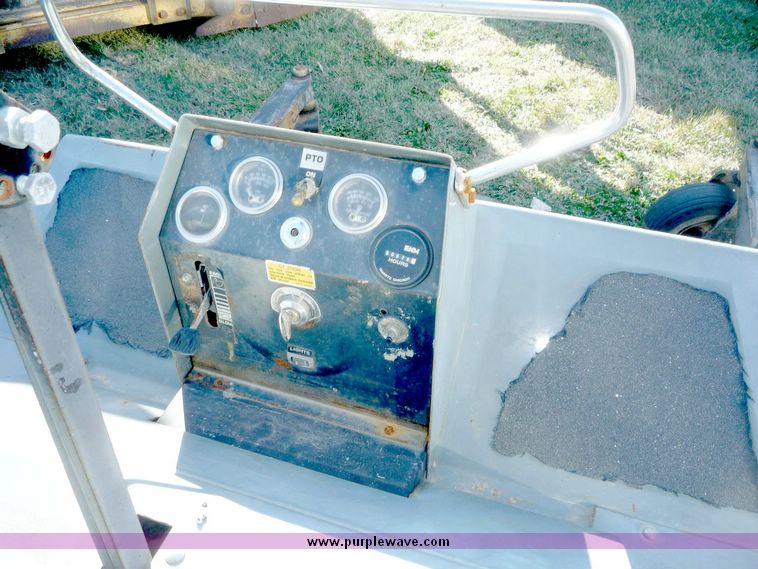 image for item 5108 Grazer 4200CD mower