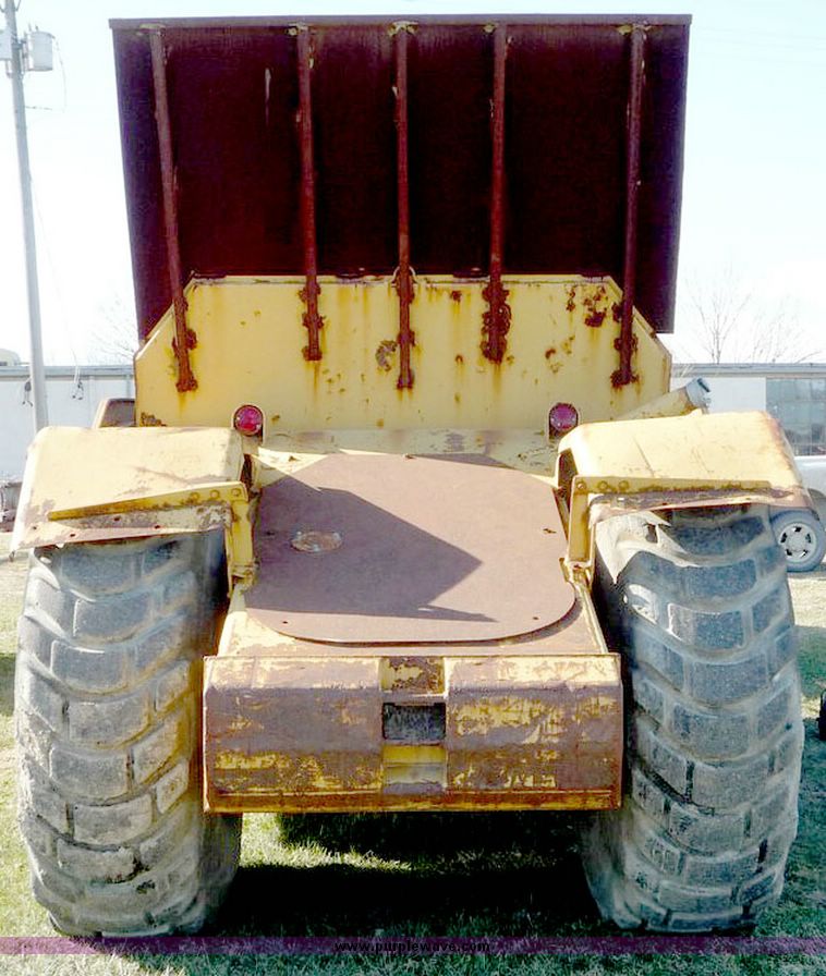 image for item 5109 1979 Caterpillar 613B paddle scraper