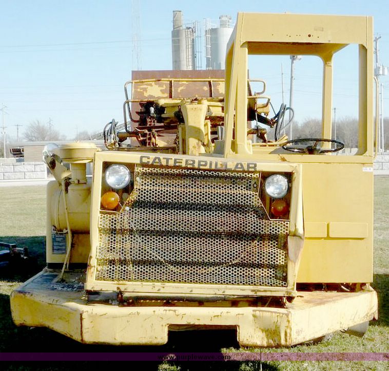 image for item 5109 1979 Caterpillar 613B paddle scraper