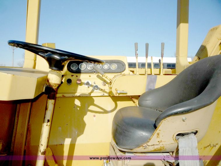 image for item 5109 1979 Caterpillar 613B paddle scraper