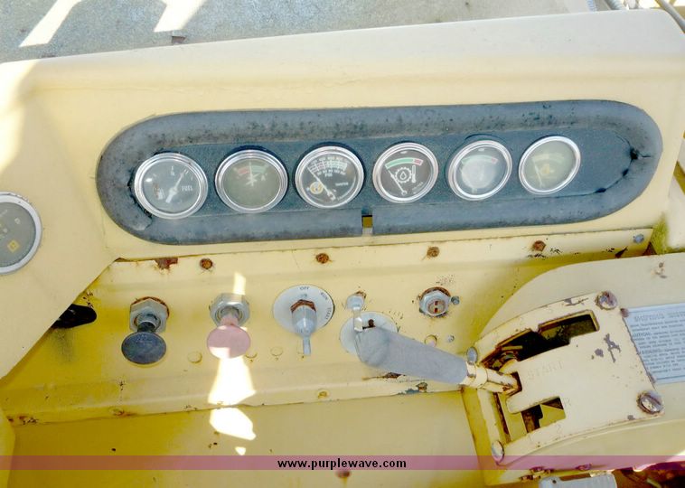 image for item 5109 1979 Caterpillar 613B paddle scraper