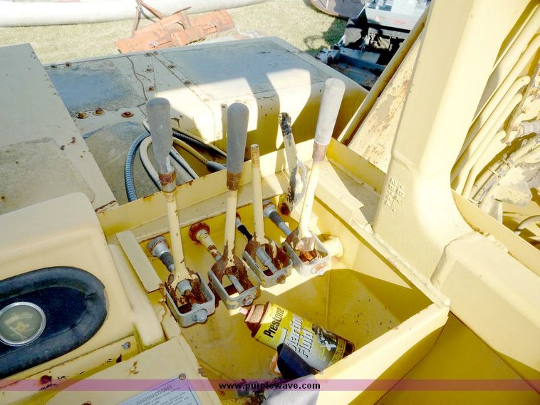 image for item 5109 1979 Caterpillar 613B paddle scraper