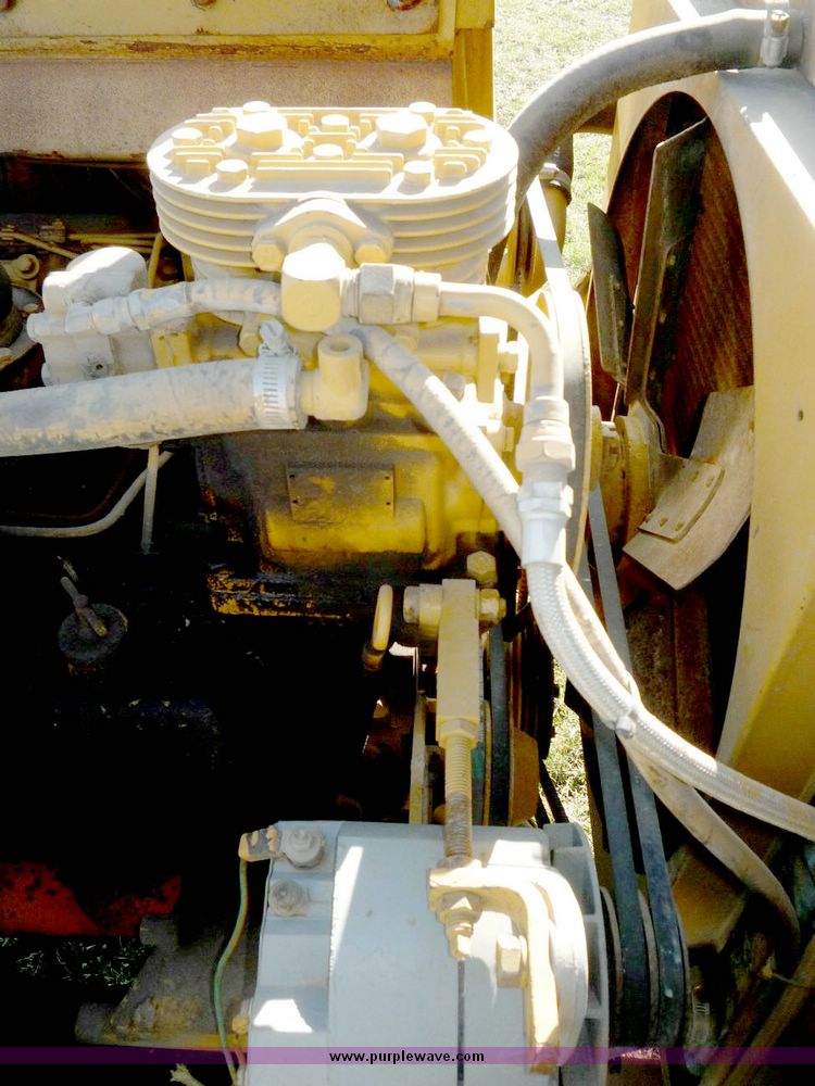 image for item 5109 1979 Caterpillar 613B paddle scraper