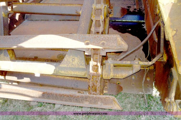 image for item 5109 1979 Caterpillar 613B paddle scraper