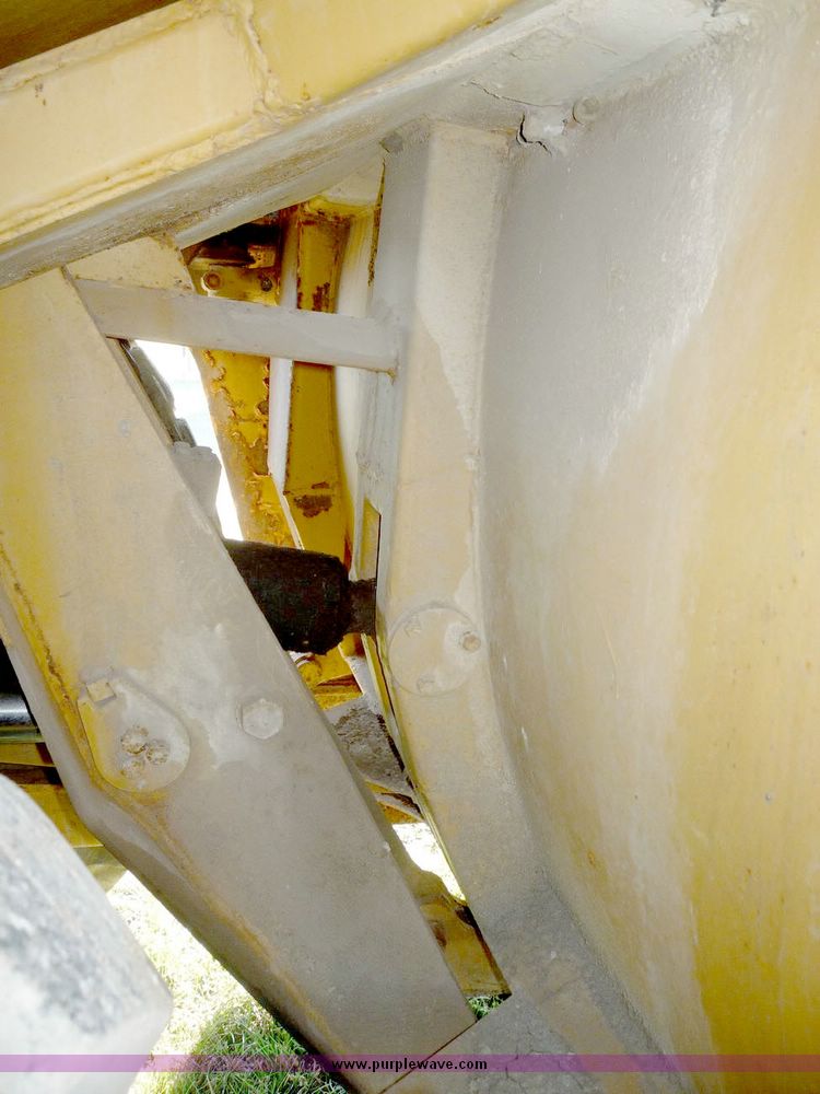 image for item 5109 1979 Caterpillar 613B paddle scraper